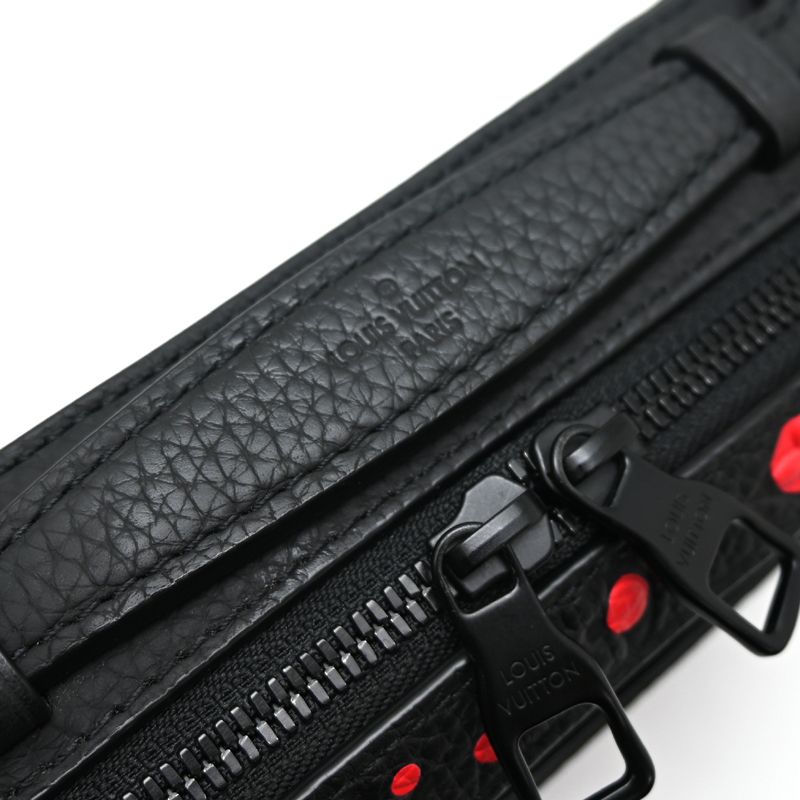 Louis Vuitton Handbag Black — view 5