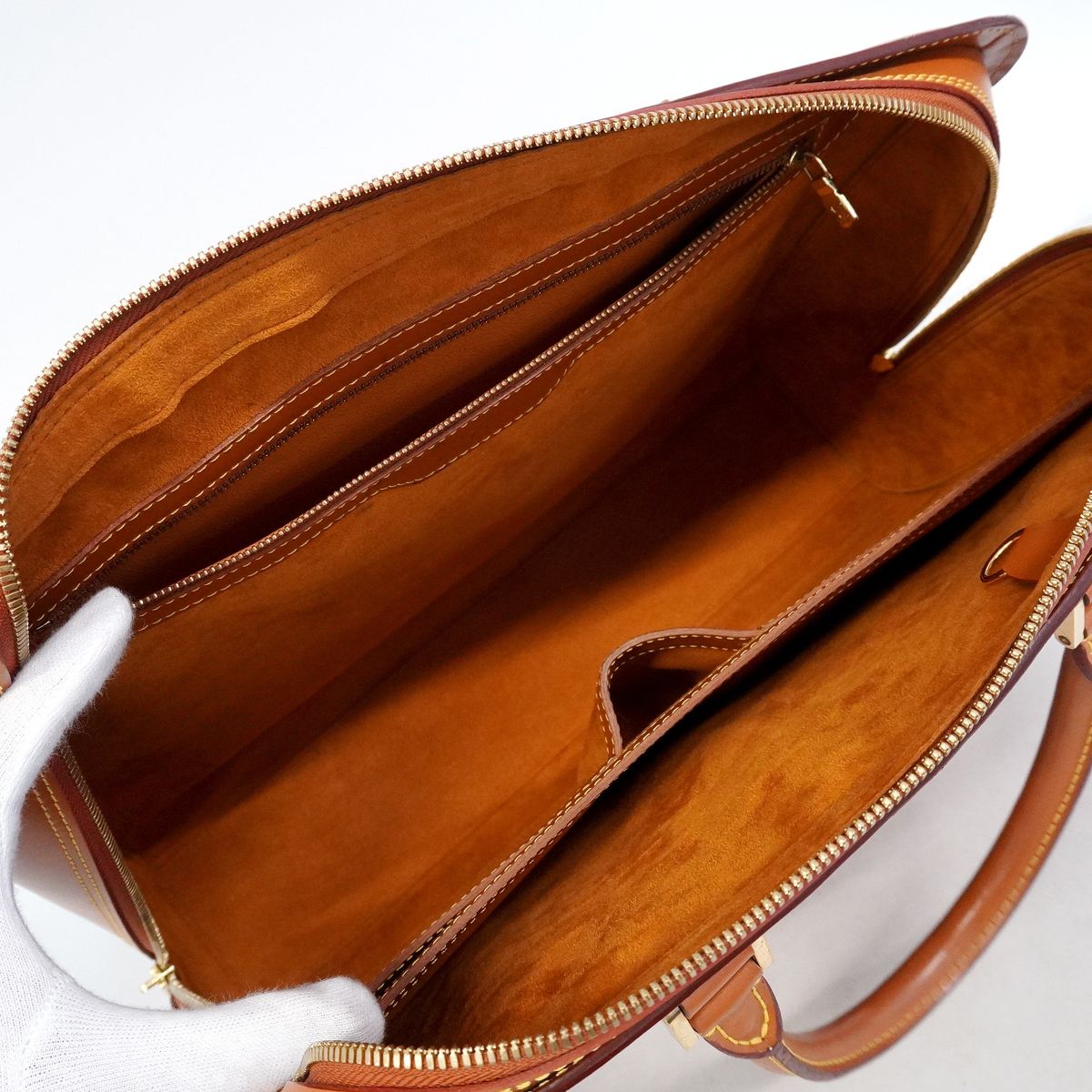 Louis Vuitton Handbag Epi Sorbonne Cipango Gold — view 4