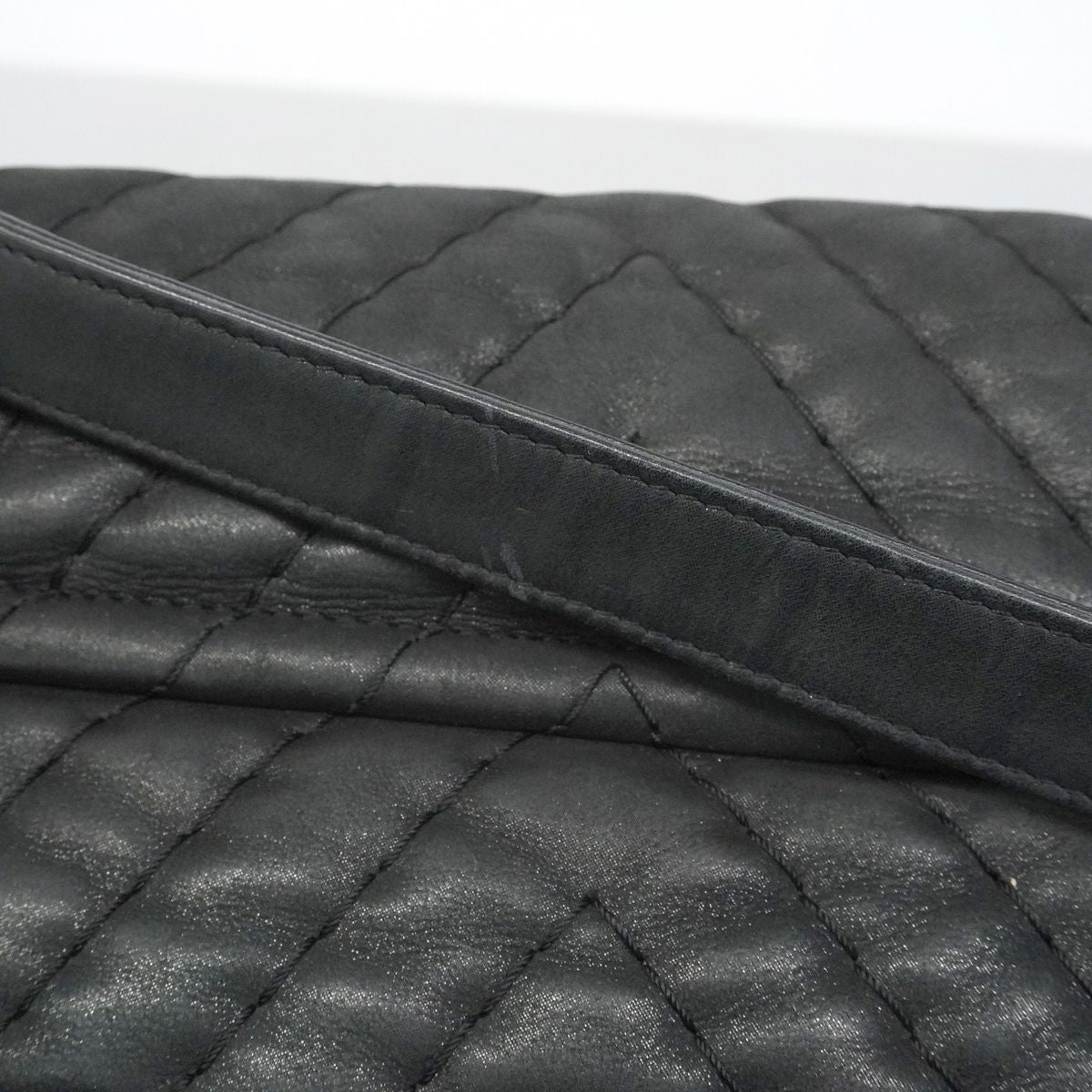 Chanel Shoulder Bag Chevron Sparkle Leather Black Gold — view 8