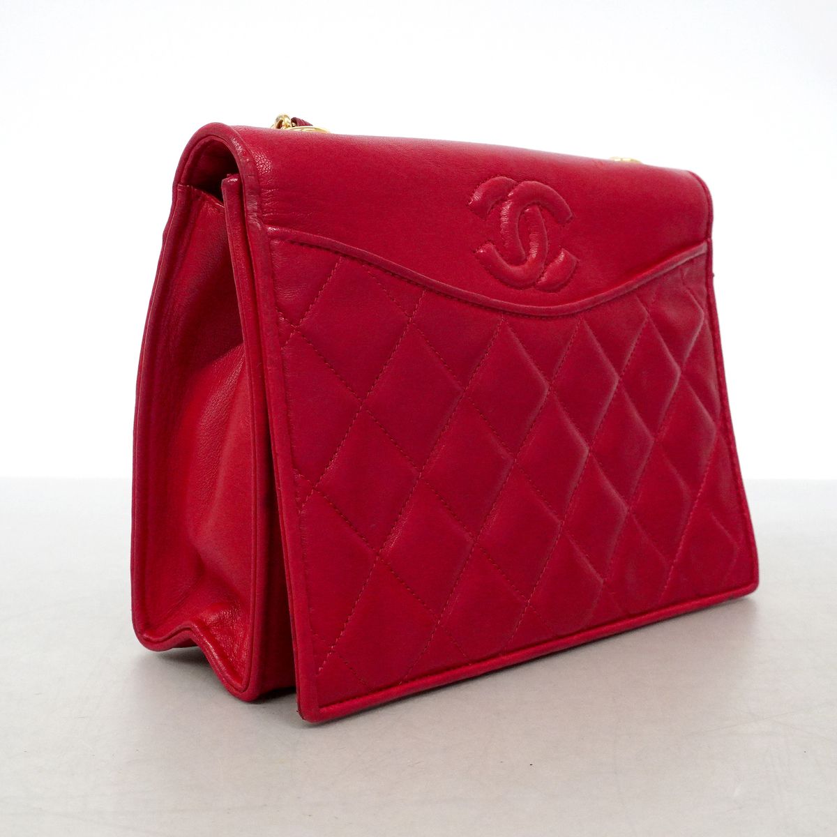 Chanel Shoulder Bag Quilted Lambskin Red Gold — view 2