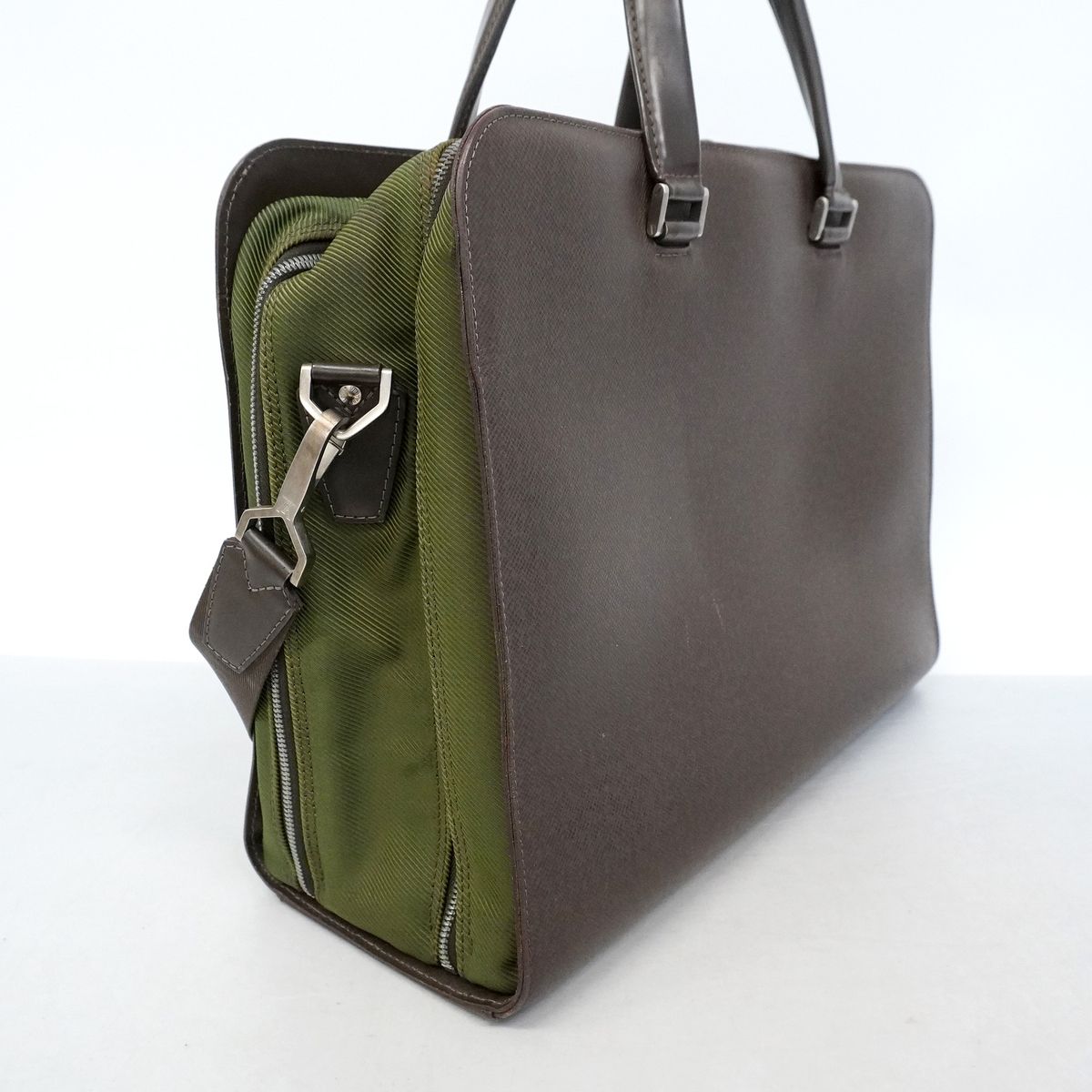 Louis Vuitton Business Bag Taiga Nevsky Grizzly — view 2