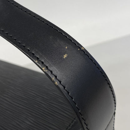 Louis Vuitton Shoulder Bag Epi Sac Seau Noir — view 8