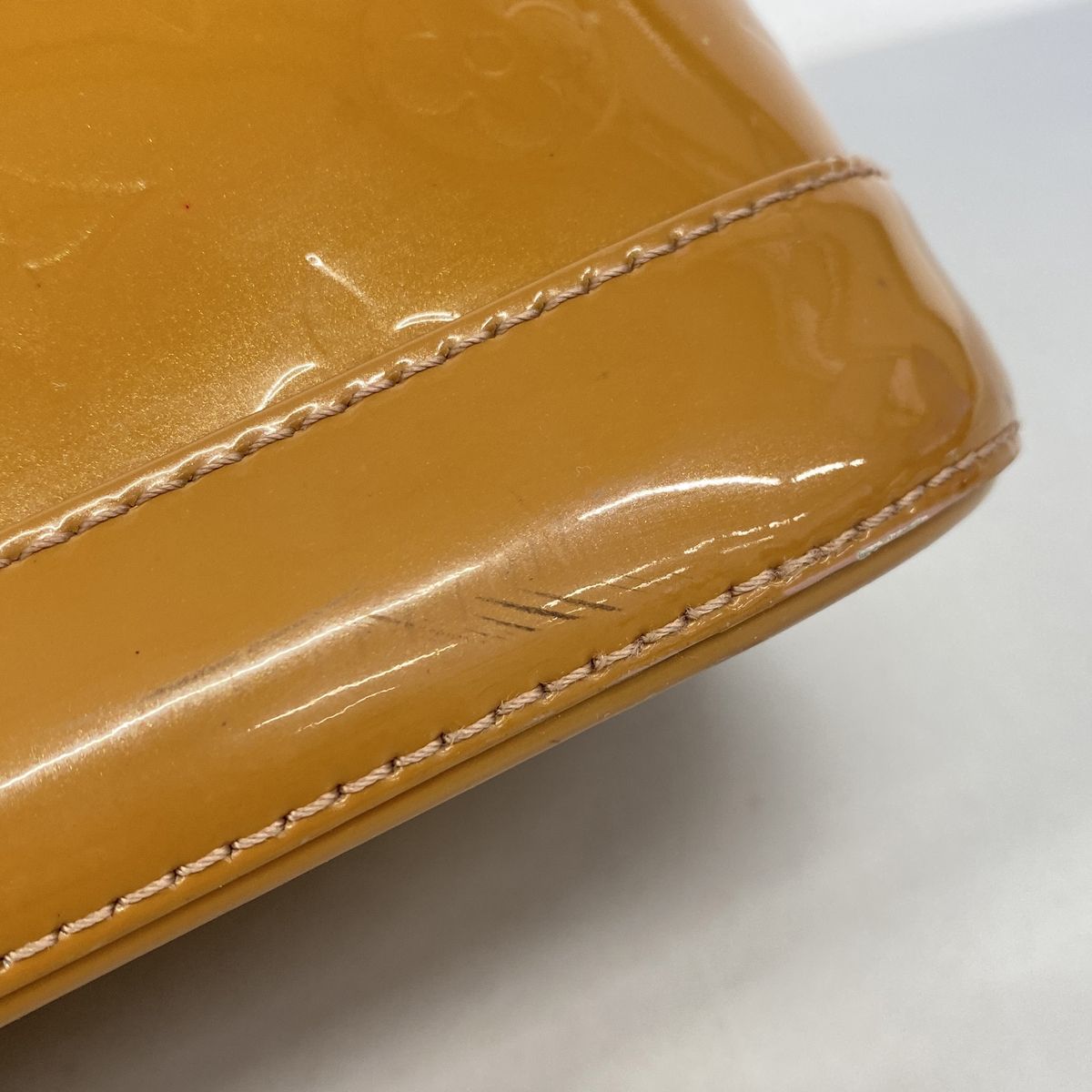 Louis Vuitton Handbag Vernis Alma PM Rose Vereur — view 6
