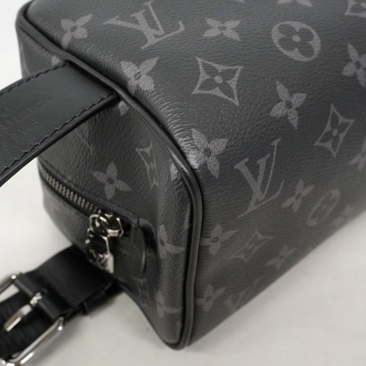 Louis Vuitton Clutch Monogram Eclipse Rocker Dopp Kit Black — view 7