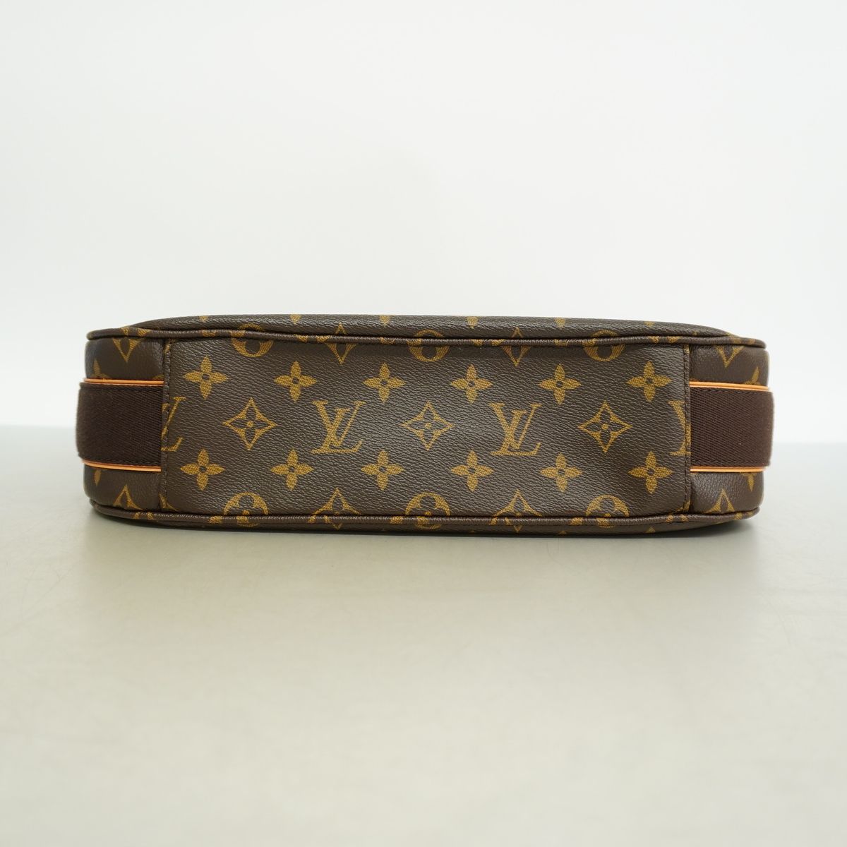 Louis Vuitton Shoulder Bag Monogram Beaubourg MM Brown — view 3