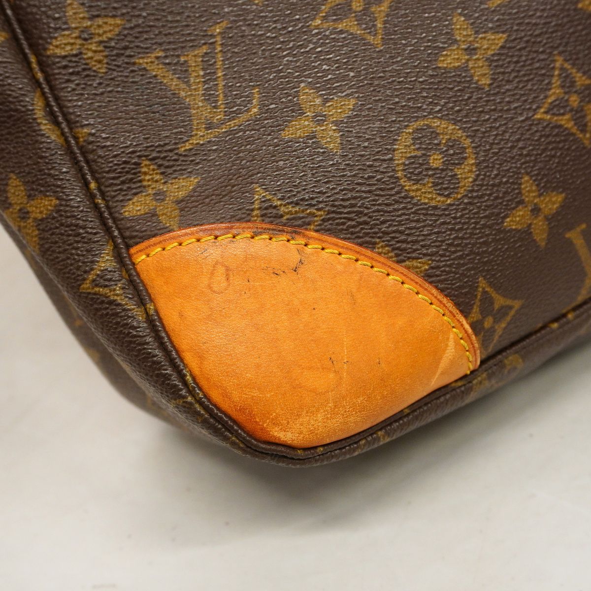 Louis Vuitton Shoulder Bag Monogram Boulogne 30 Brown — view 7