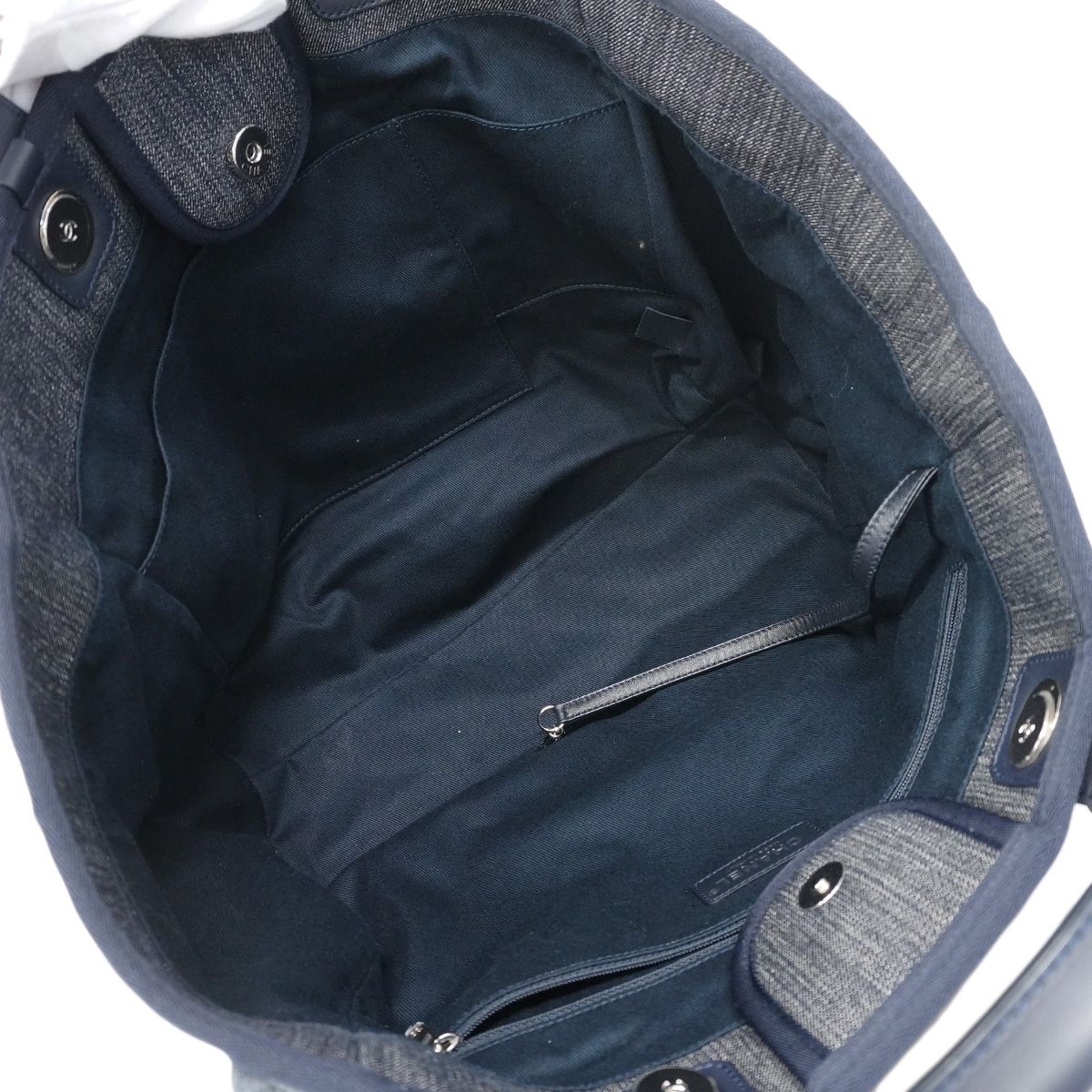 Chanel Chain Tote Deauville Denim Navy Silver 2-Way — view 4
