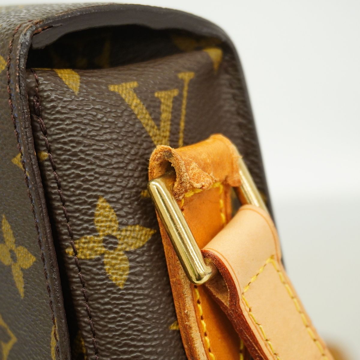 Louis Vuitton Shoulder Bag Monogram Saint-cloud GM Brown — view 6