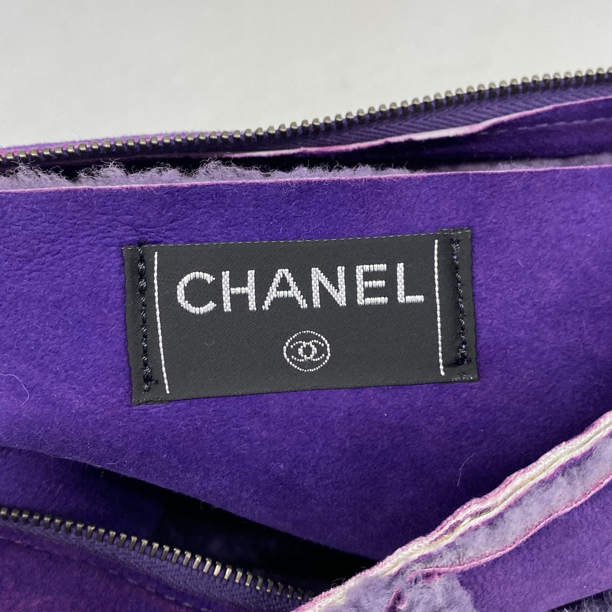 Chanel Shoulder Bag Shearling Purple Silver — view 5