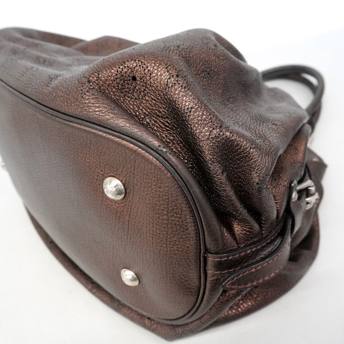 Louis Vuitton Tote Mahina L Mordre — view 6