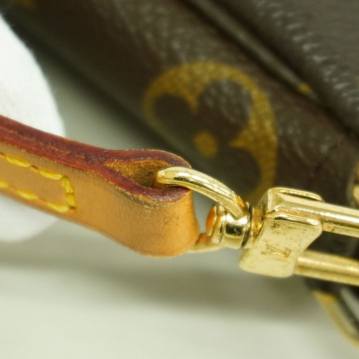 Louis Vuitton Shoulder Bag Monogram Pochette Accessoires Brown — view 7
