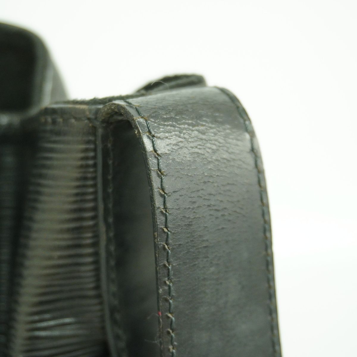 Louis Vuitton Shoulder Bag Epi Sac D'epaule PM Noir — view 7