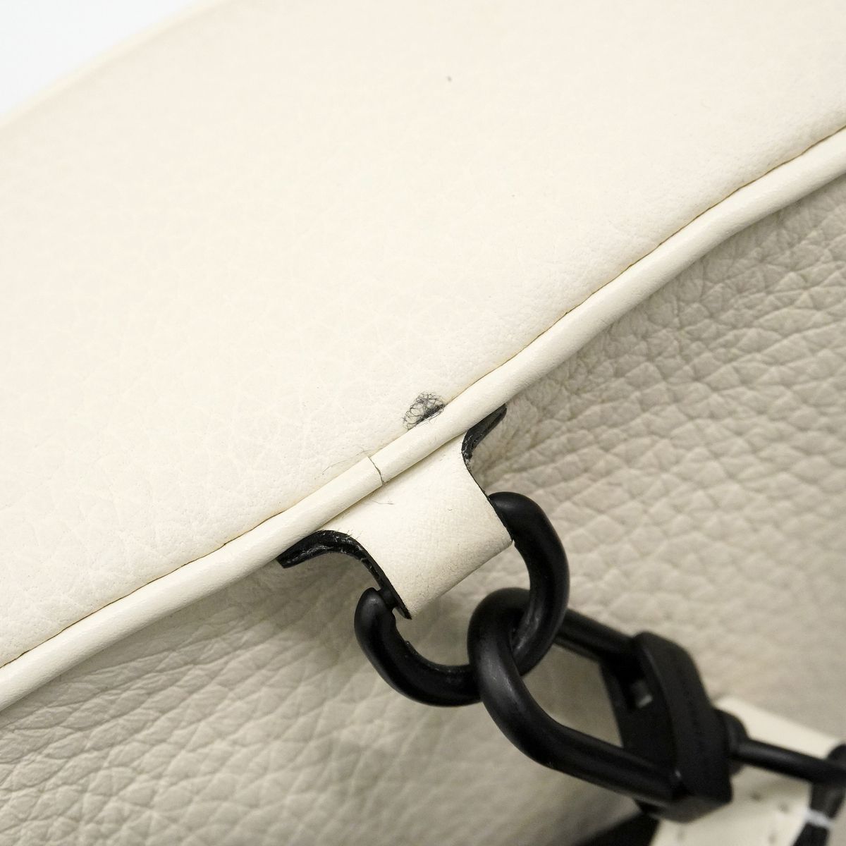 Louis Vuitton Belt Bag Christopher XS Blanc — view 8