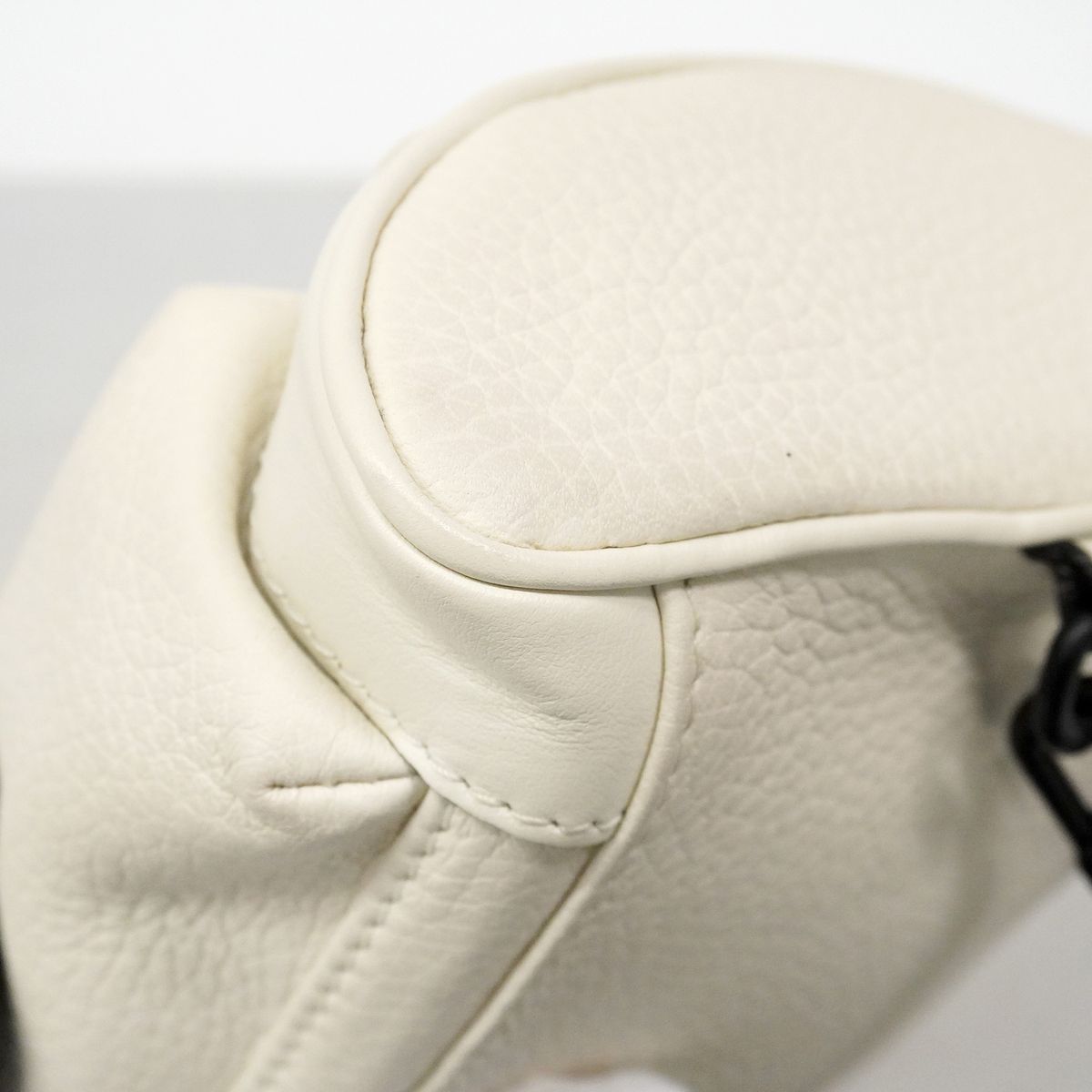 Louis Vuitton Belt Bag Christopher XS Blanc — view 6
