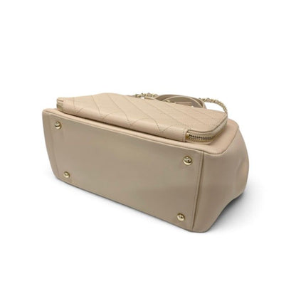 Chanel Business Affinity Shoulder Bag Beige Gold Quilted CC Logo Turnlock — view 4