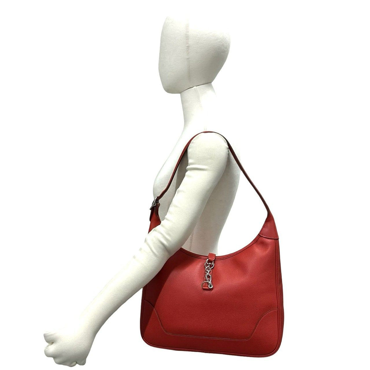 Hermes Trim 31 Veau Epsom Cicada Shoulder Bag Rouge — view 2
