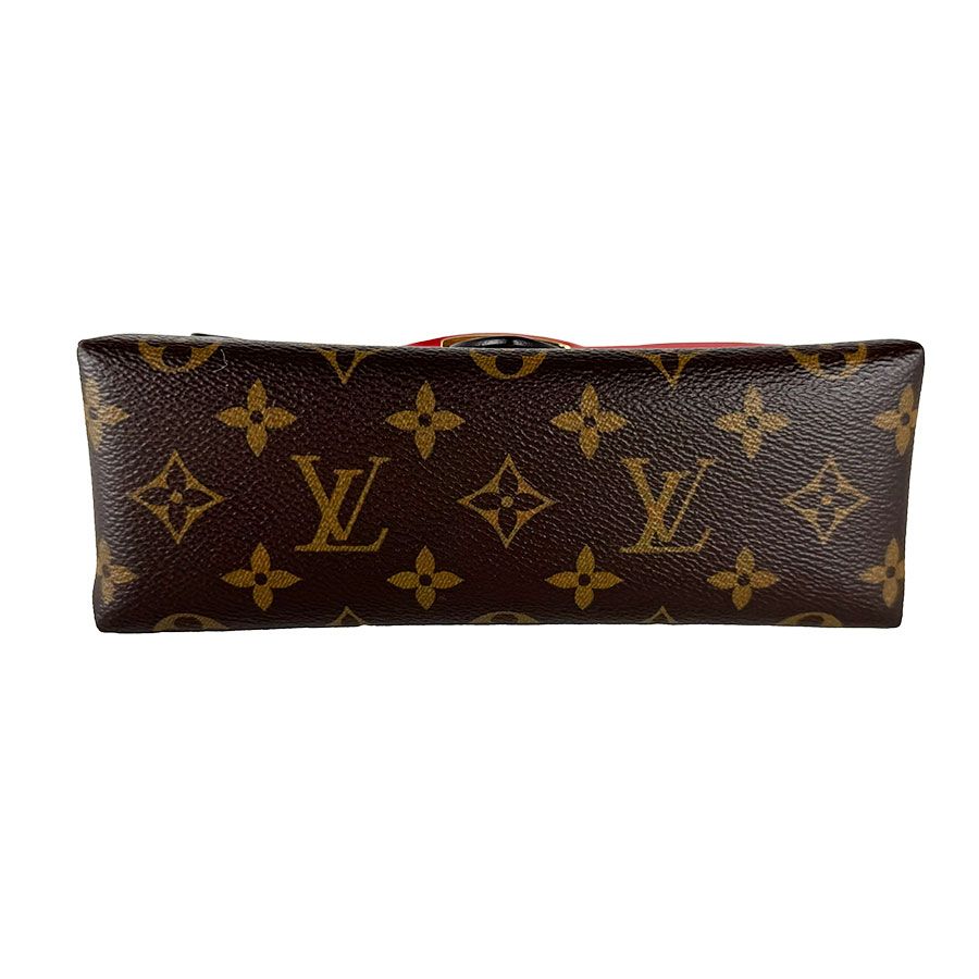 Louis Vuitton Handbag Locky BB — view 4