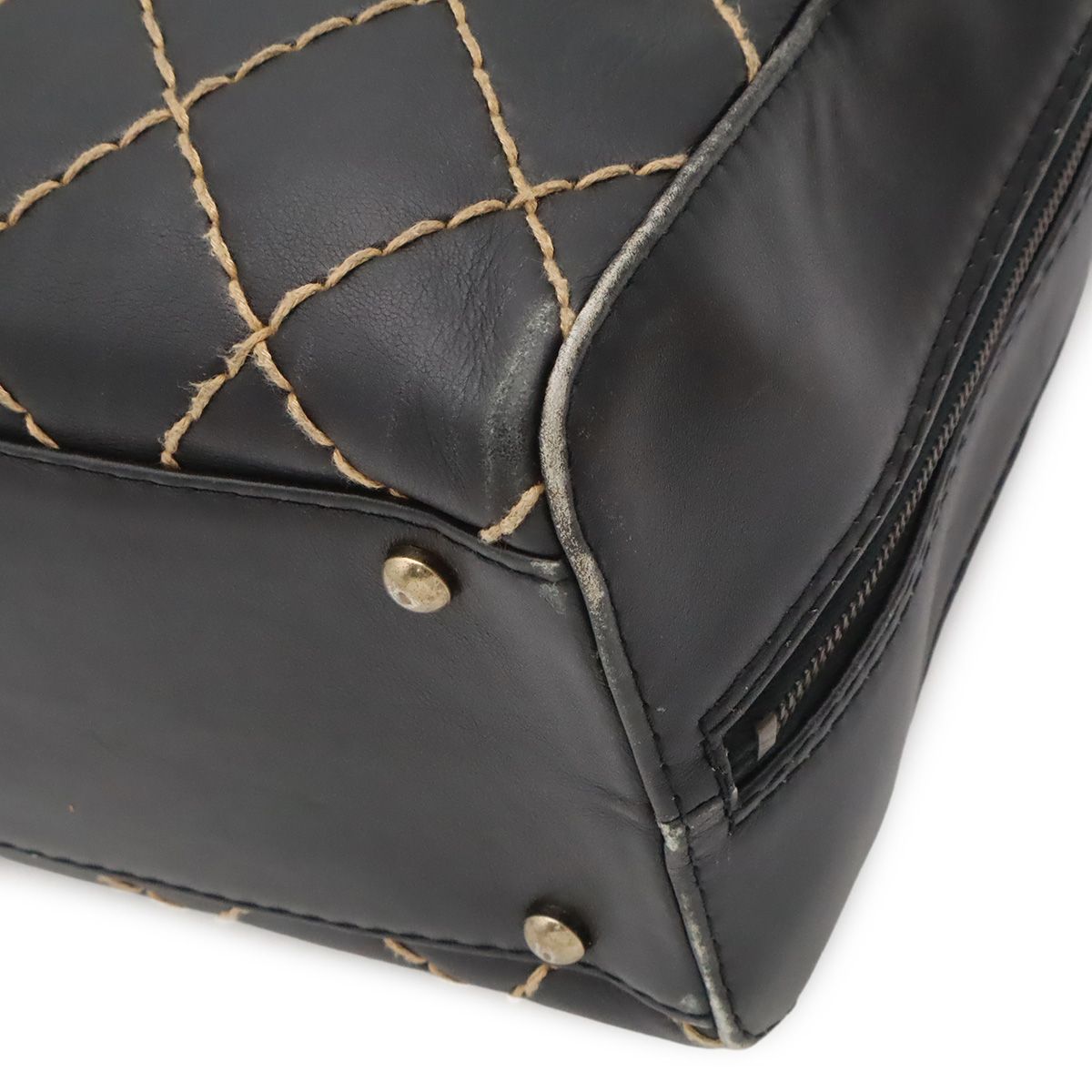 Chanel Wild Stitch CC Logo Tote Leather Black — view 3