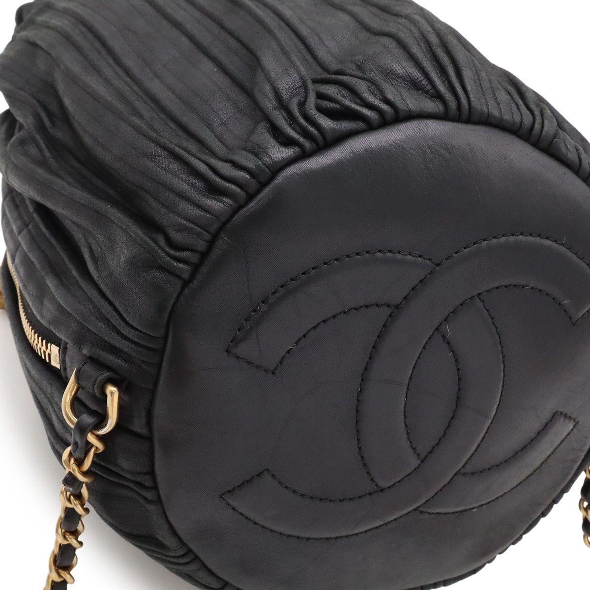 Chanel Coco Pleats CC Logo Chain Shoulder Bag Drawstring Sparkle Leather Black — view 3