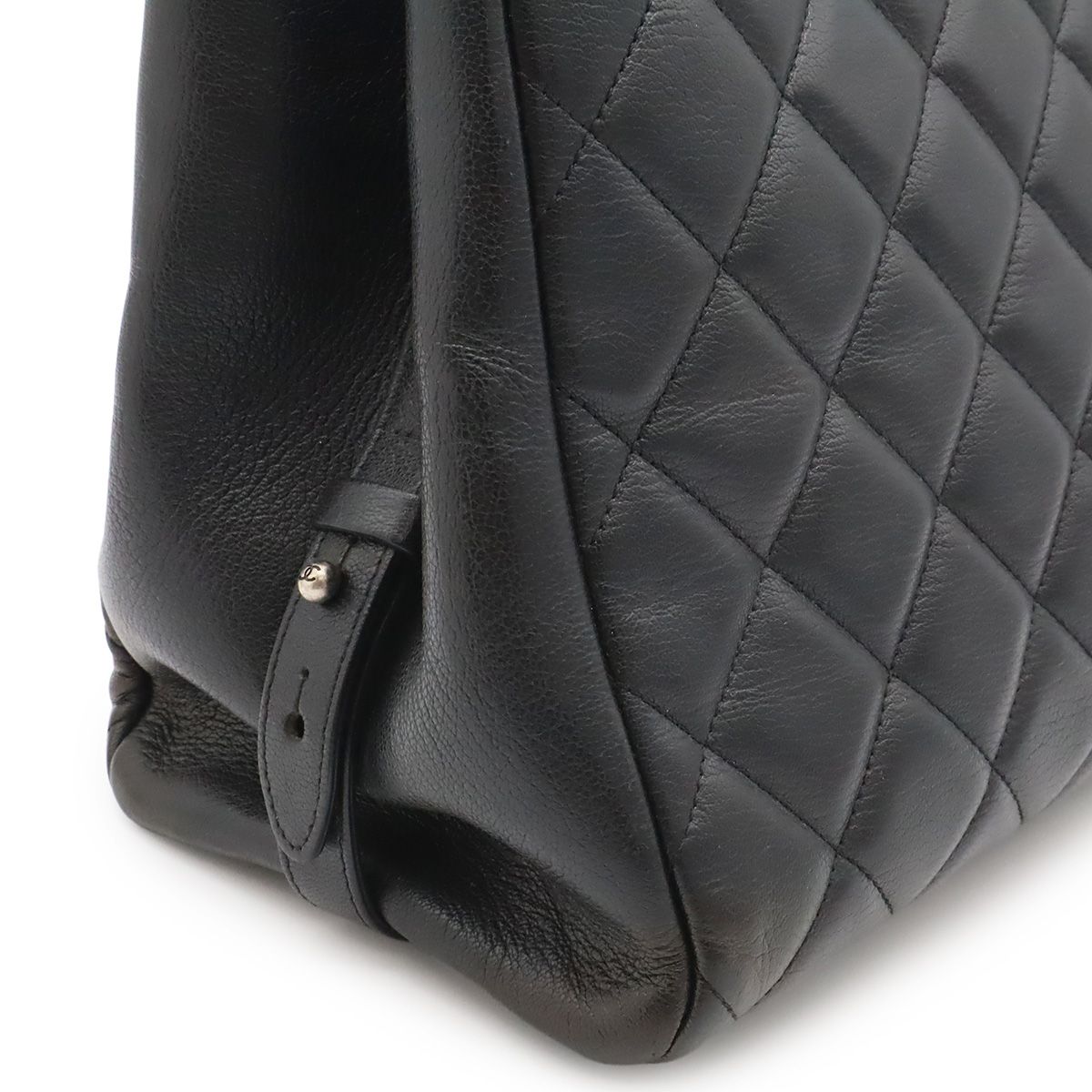 Chanel Boy Quilted CC Logo Chain Shoulder Bag Tote Leather Black — view 8