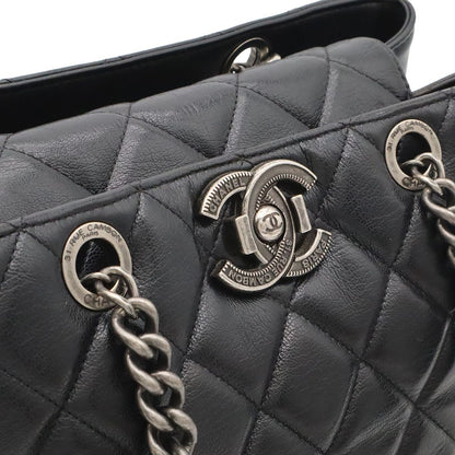 Chanel Boy Quilted CC Logo Chain Shoulder Bag Tote Leather Black — view 5