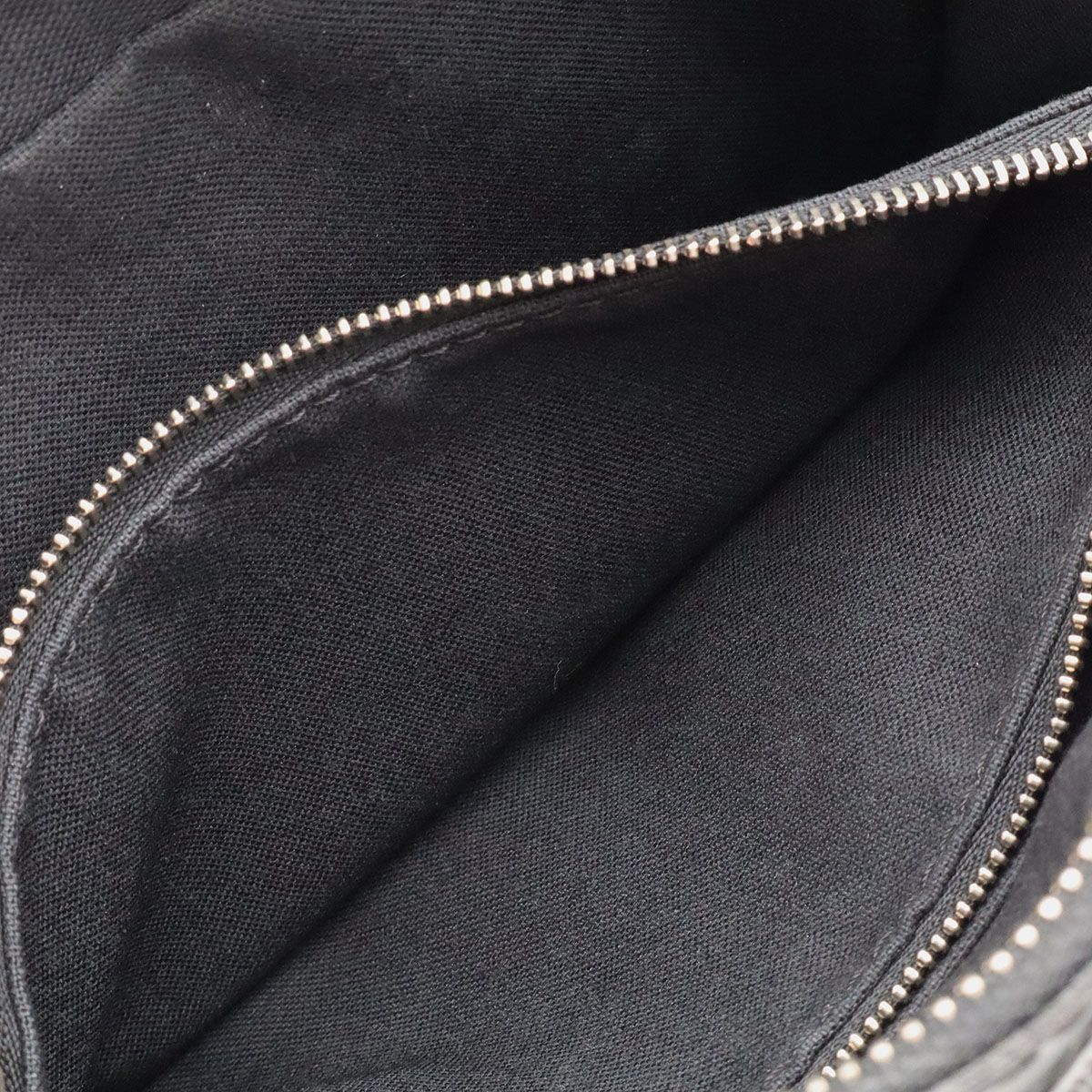 Louis Vuitton Epi Hoche Clutch Leather Noir Black Silver — view 8