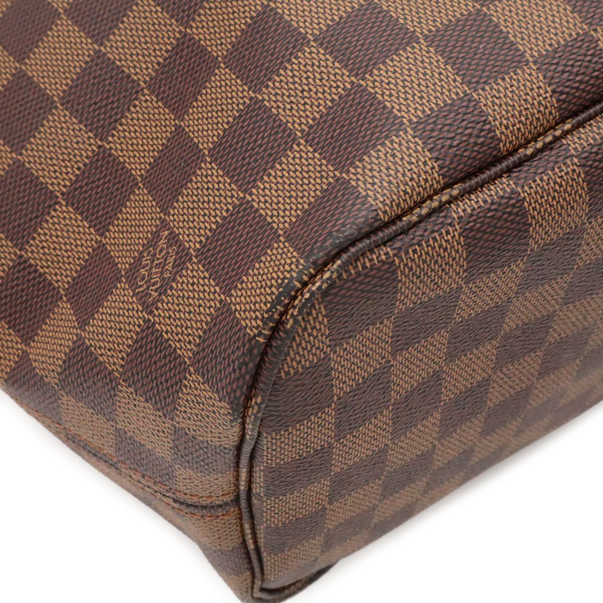 Louis Vuitton Damier Neverfull MM Tote Shoulder Bag — view 3