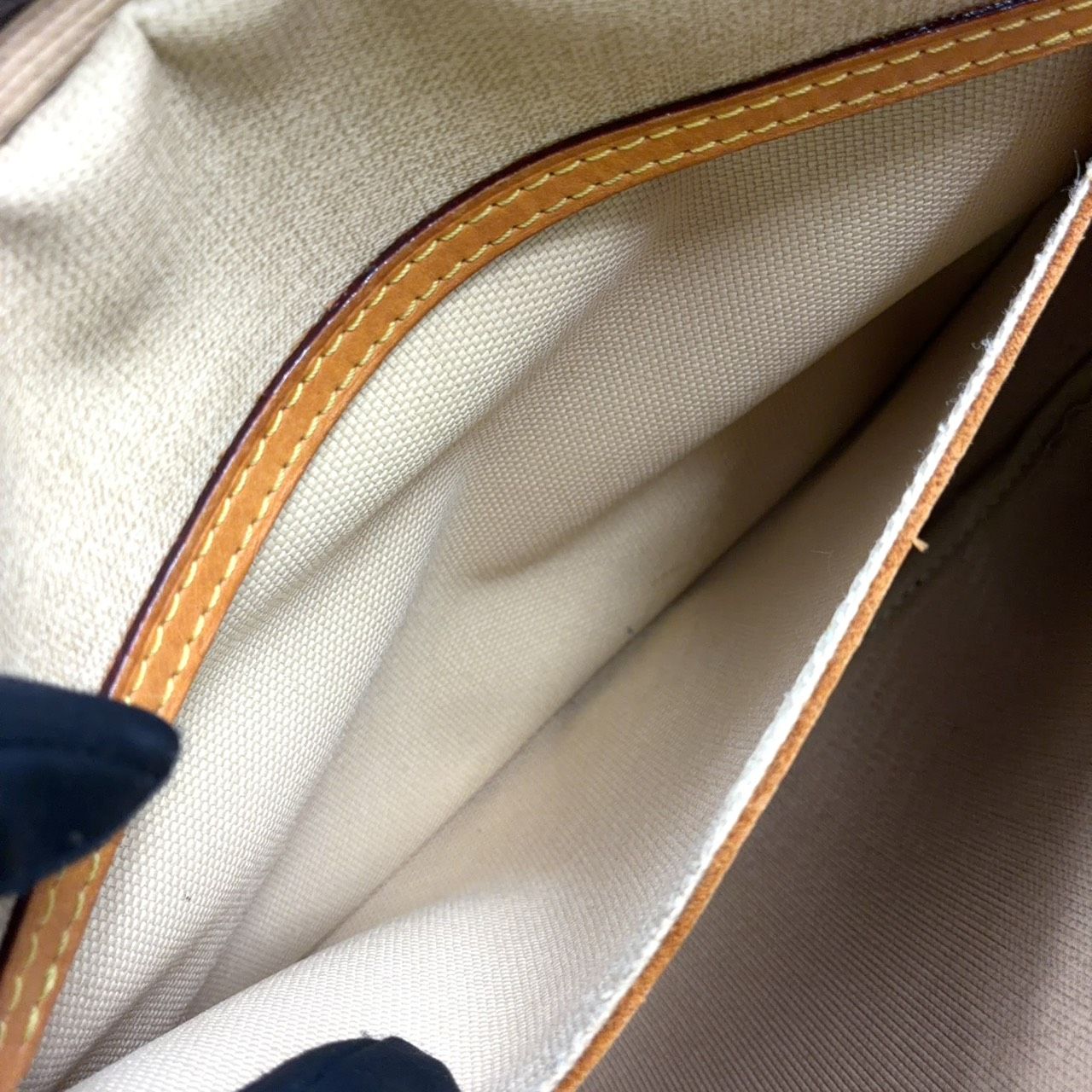 Louis Vuitton Reporter PM Monogram Brown Shoulder Bag Gold — view 6