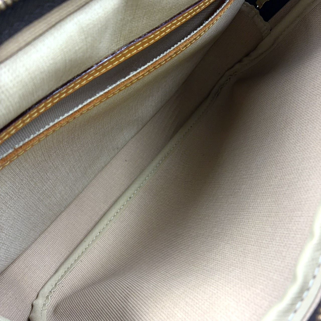 Louis Vuitton Reporter PM Monogram Brown Shoulder Bag Gold — view 4