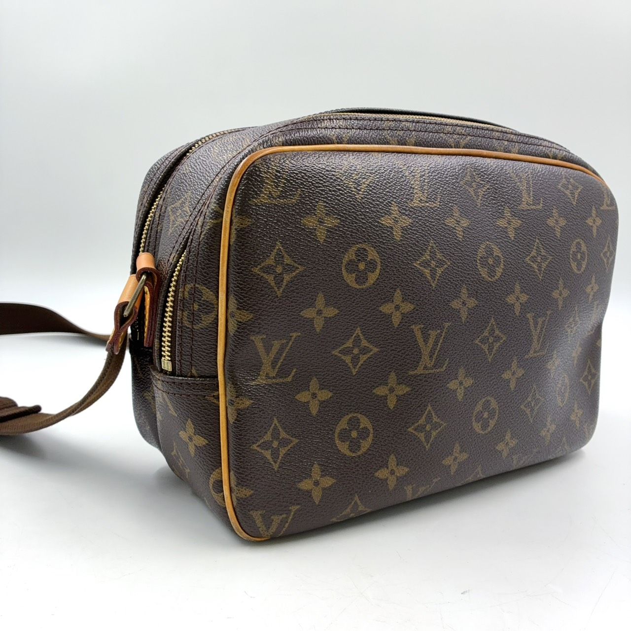 Louis Vuitton Reporter PM Monogram Leather Brown Shoulder Bag Gold — view 2