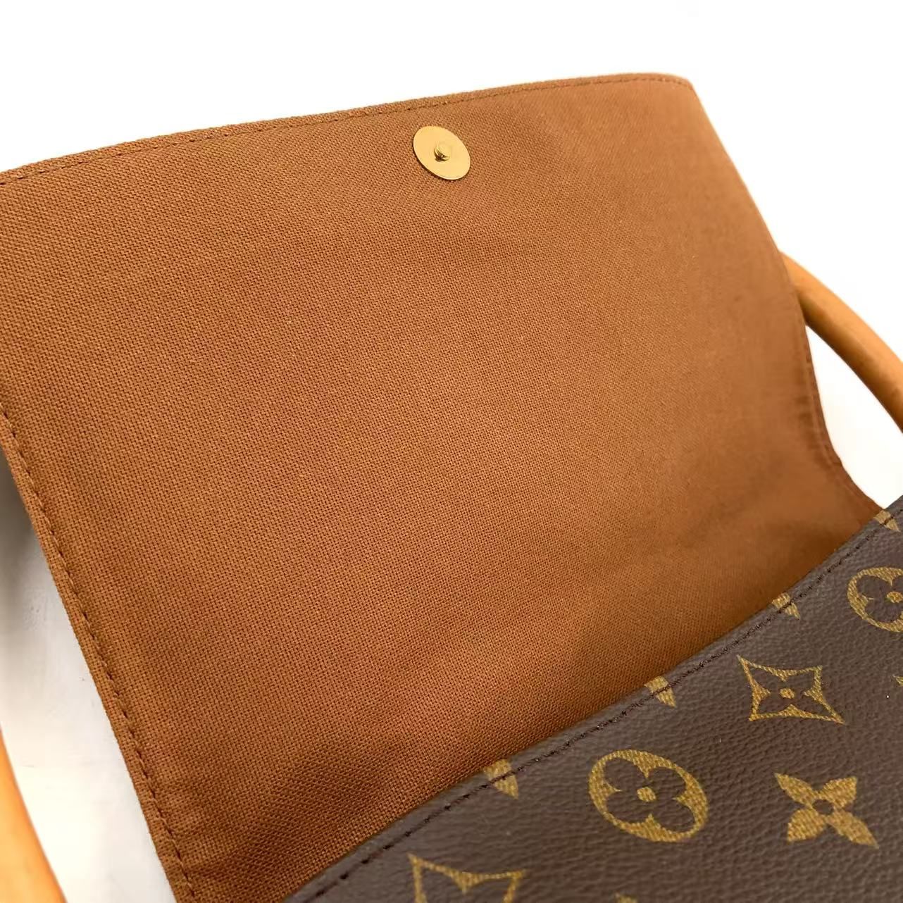 Louis Vuitton Mini Looping Monogram Leather Brown Handbag Gold — view 6
