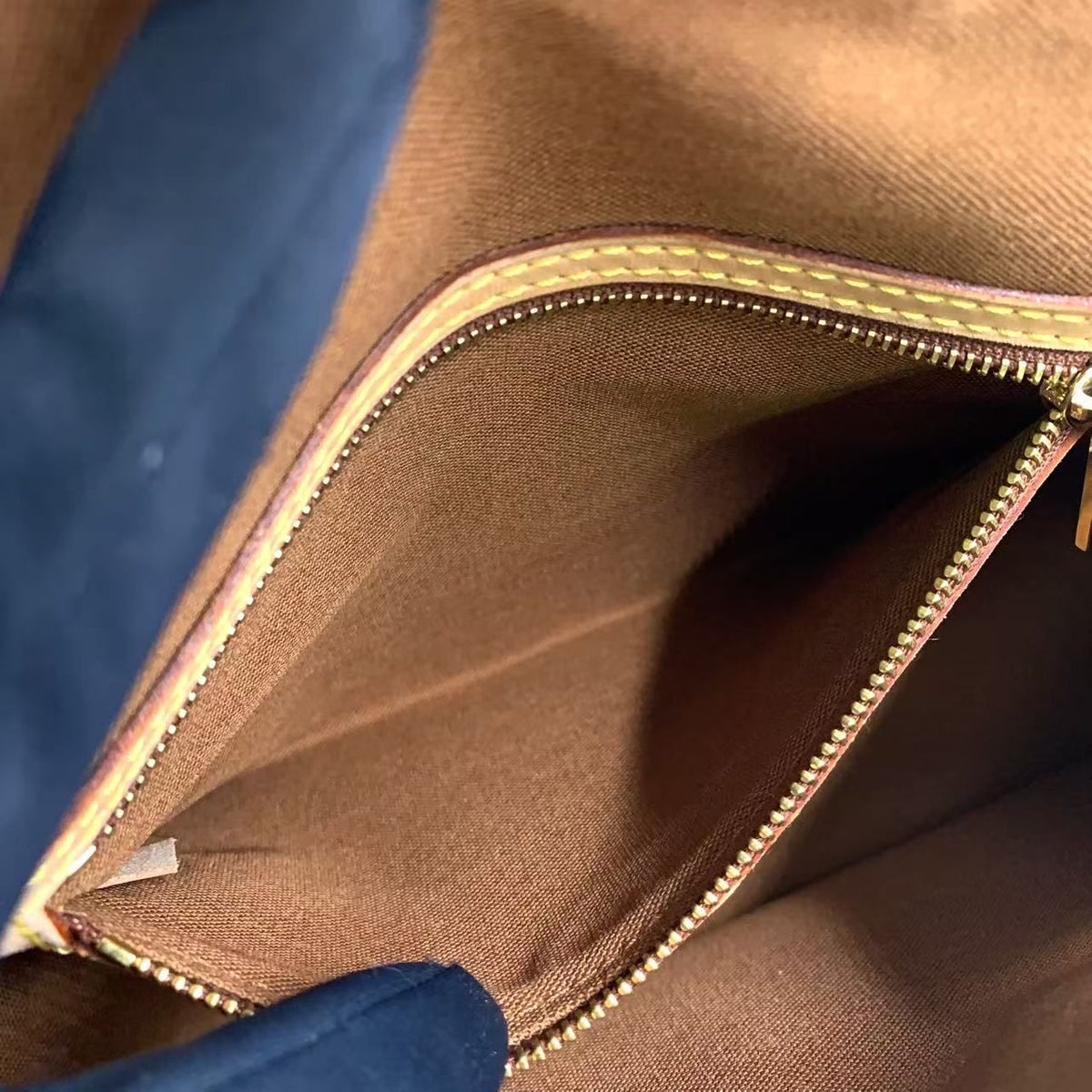 Louis Vuitton Mini Looping Monogram Leather Brown Handbag Gold — view 5