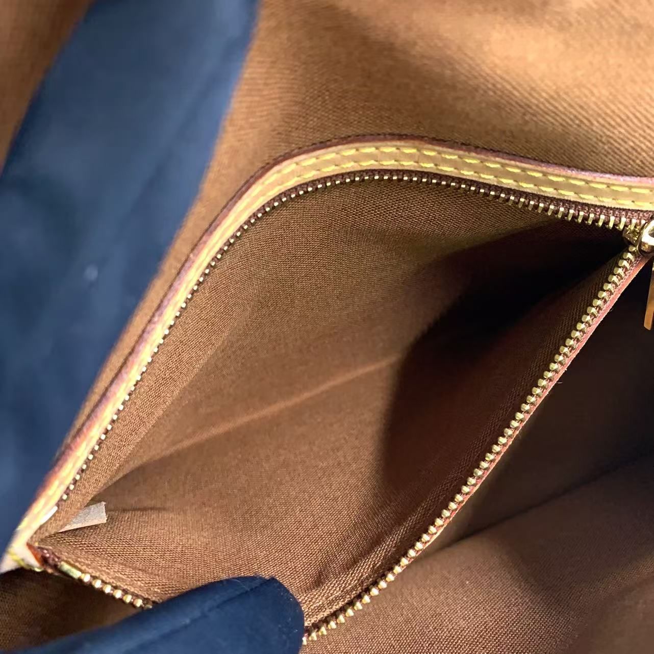 Louis Vuitton Mini Looping Monogram Leather Brown Handbag Gold — view 5