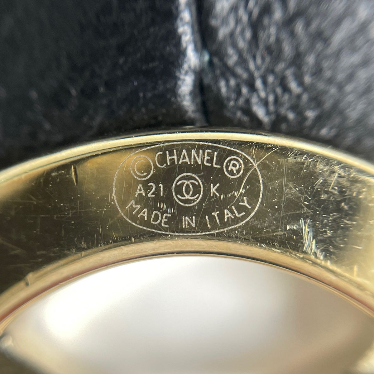 Chanel Belt CC Logo Stamp Leather Black — view 5