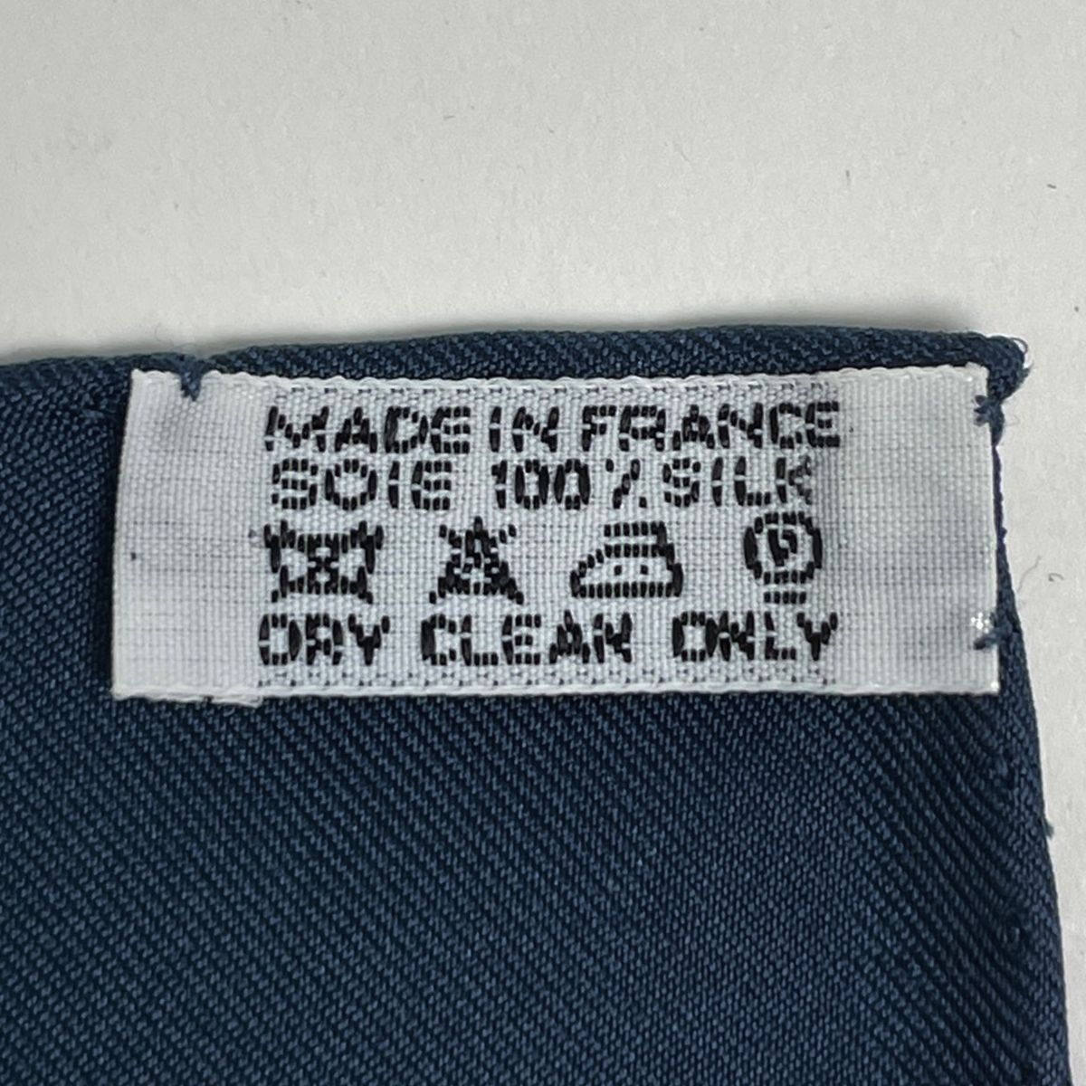 Hermes Carre 90 la Magie Scarf Magic Silk Navy Multicolor — view 2