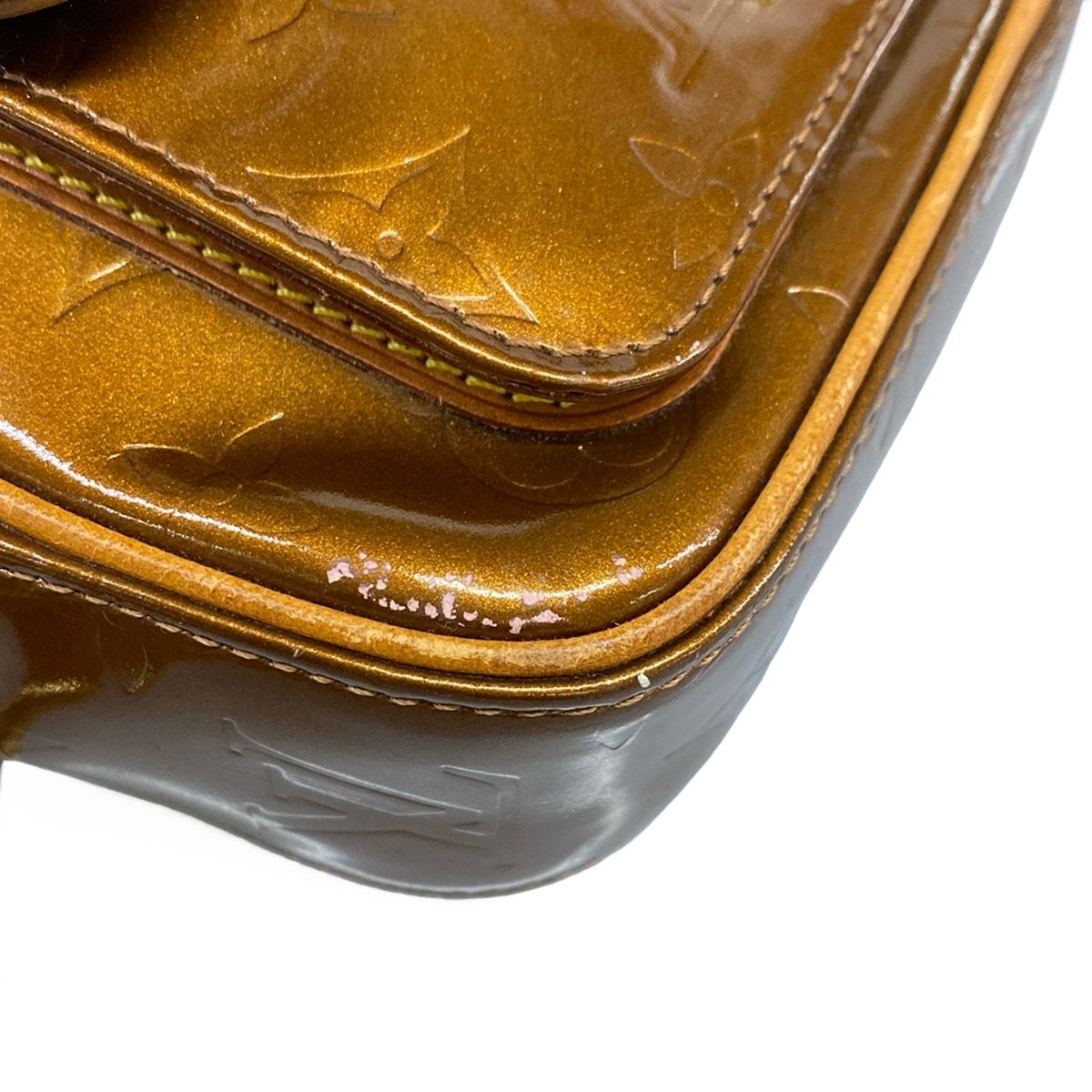 Louis Vuitton Shoulder Bag Monogram Vernis Christie MM Blanc Leather — view 6