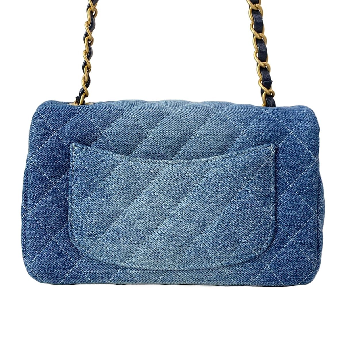 Chanel Shoulder Bag Mini Quilted Blue Chain Vintage Gold — view 3