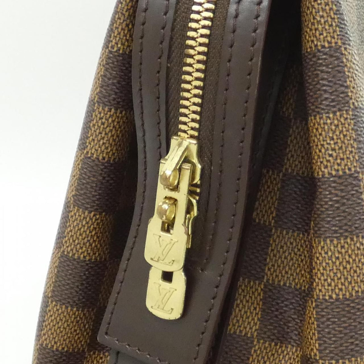 Louis Vuitton Damier Chelsea Shoulder Bag — view 5