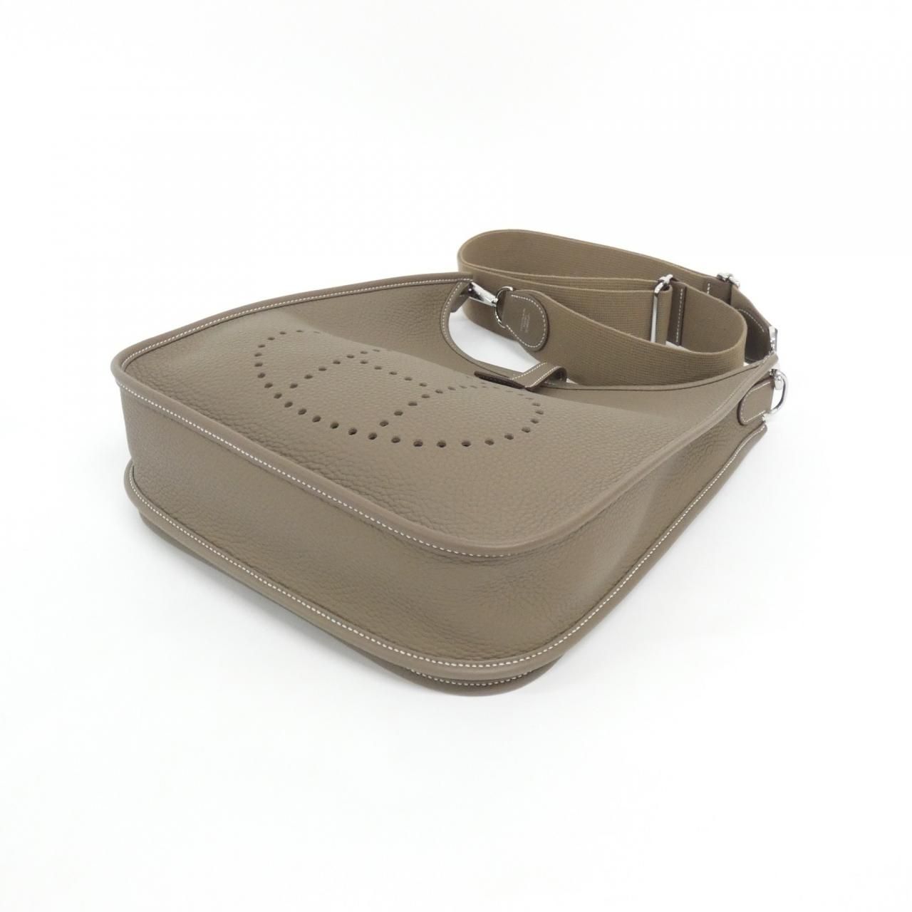 Hermes Evelyne 3 PM Shoulder Bag — view 3