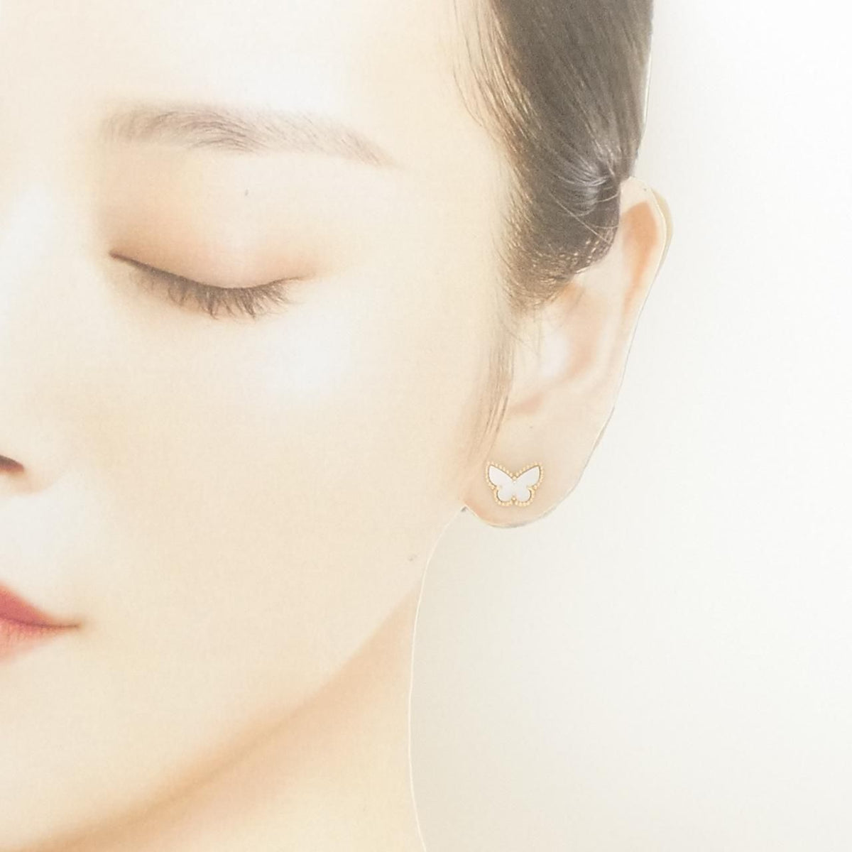 Van Cleef & Arpels Sweet Alhambra Papillon Earrings — view 4