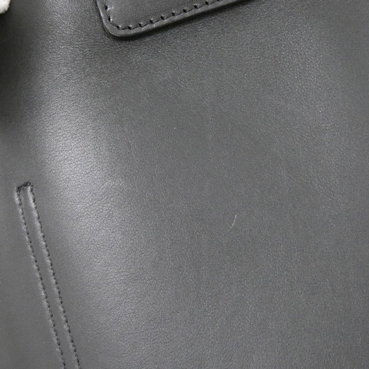 Loewe Pebble Bucket Bag Large Banbbbhx 03 — view 5