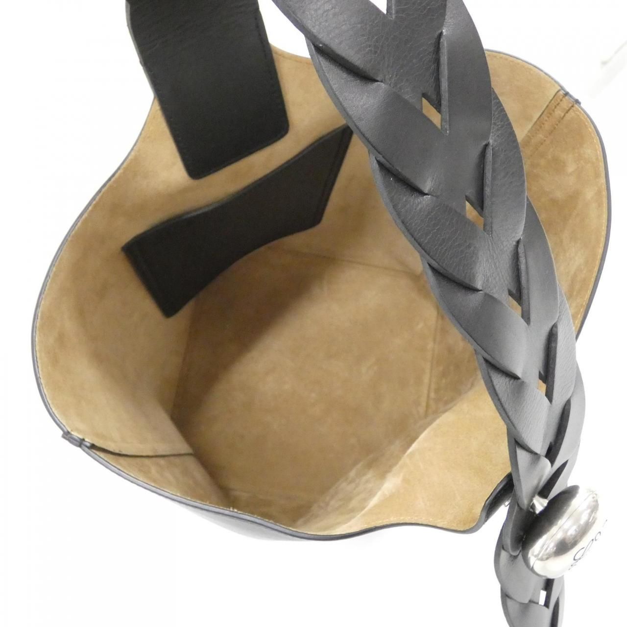 Loewe Pebble Bucket Bag Large Banbbbhx 03 — view 7