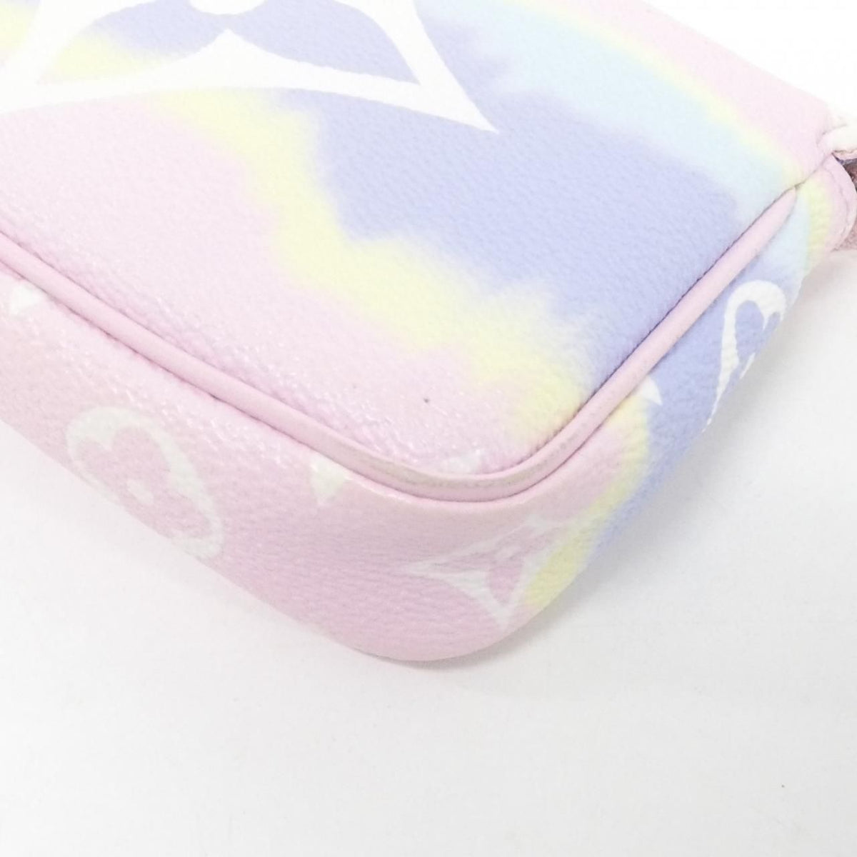 Louis Vuitton LV Escale Mini Pochette Accessoires Pouch — view 3