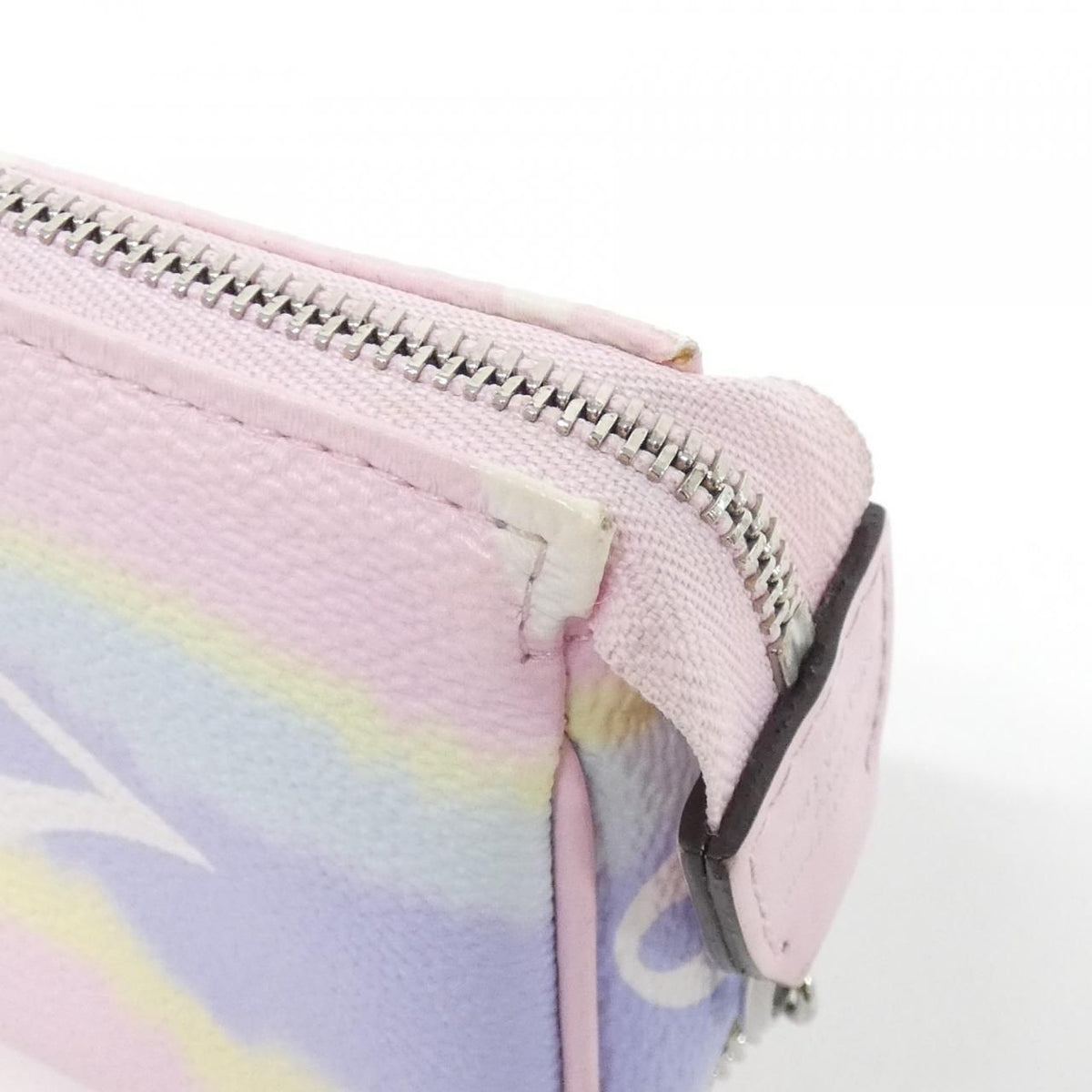 Louis Vuitton LV Escale Mini Pochette Accessoires Pouch — view 4