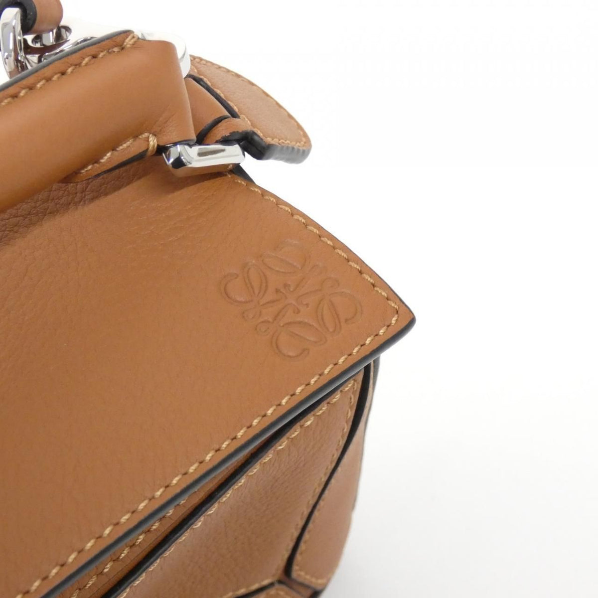 Loewe Puzzle Mini 322 30 Bag — view 6