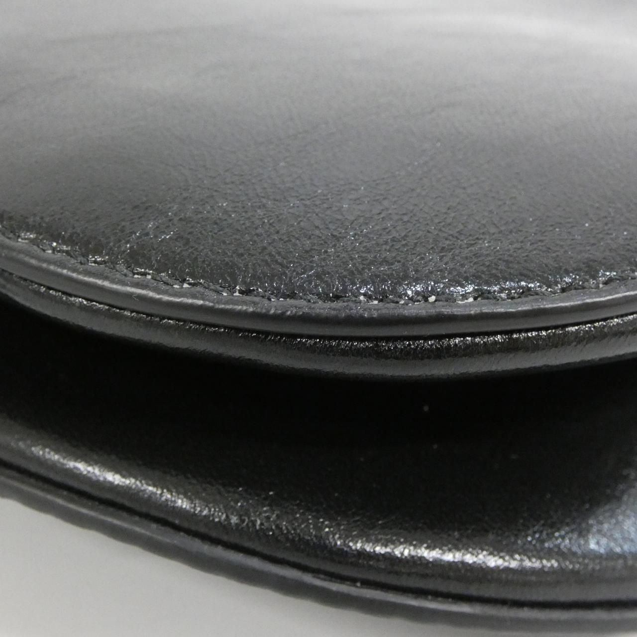 Dior Saddle Shoulder Bag — view 3