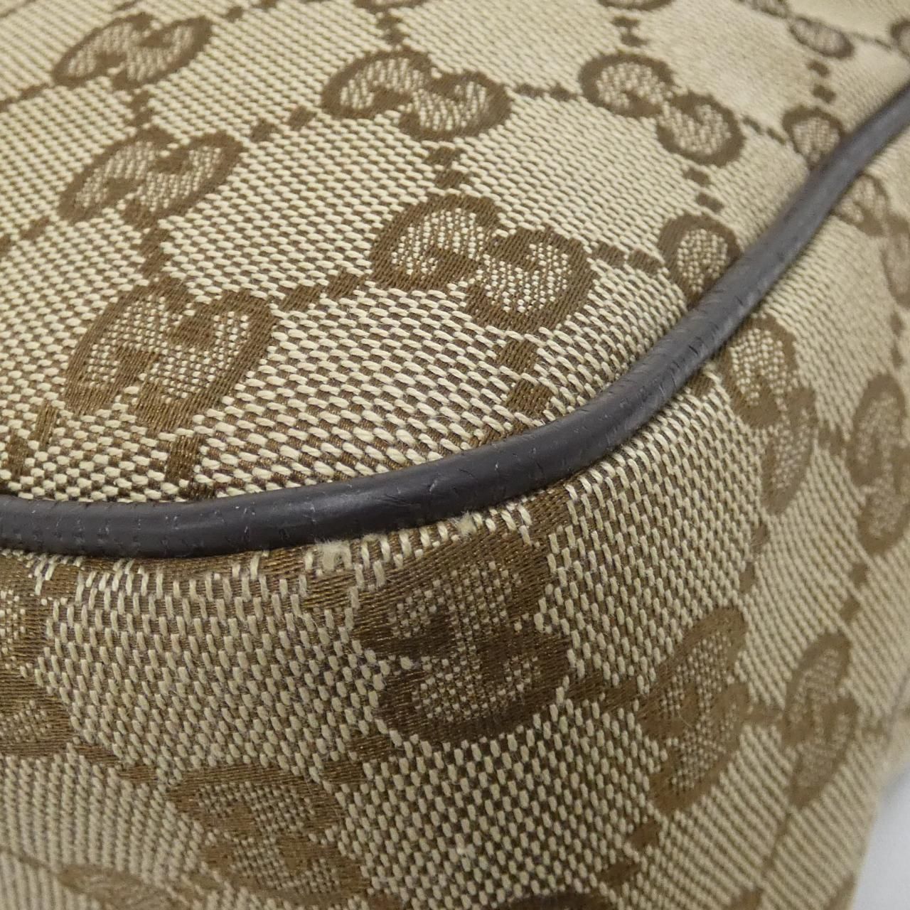 Gucci Ftasr Shoulder Bag — view 3