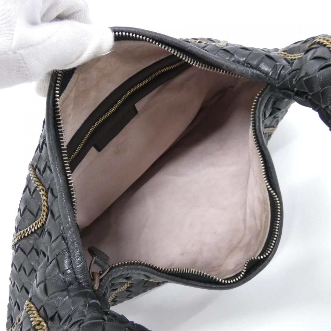 Bottega Veneta Vacao Shoulder Bag — view 7