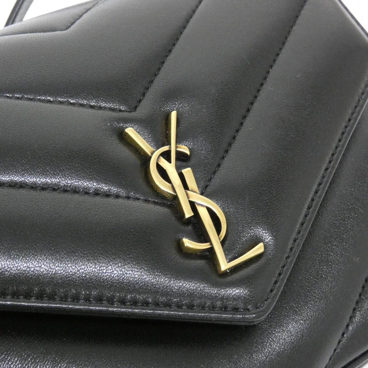 Saint Laurent Loulou Aaeax Shoulder Bag — view 4