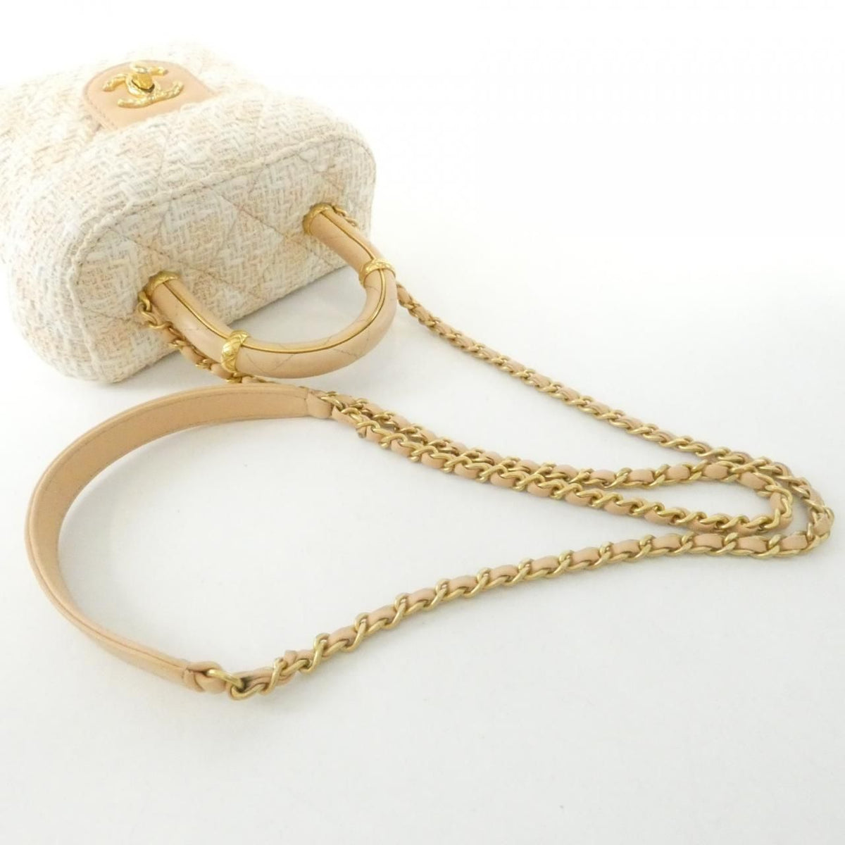 Chanel Bag Handbag Beige — view 5